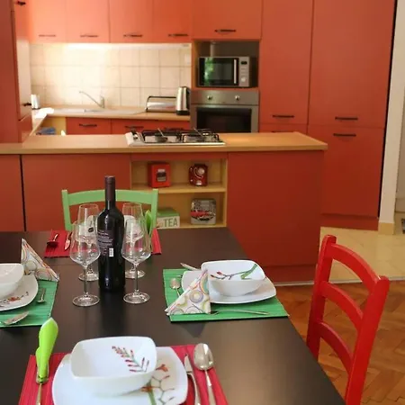 Quiet At Synagogue アパート ブダペスト