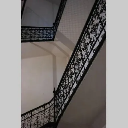 Quiet At Synagogue * Βουδαπέστη