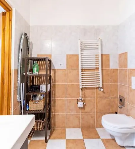 Quiet At Synagogue Apartament *