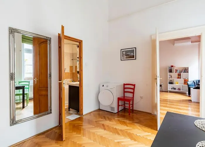 Apartament Quiet At Synagogue